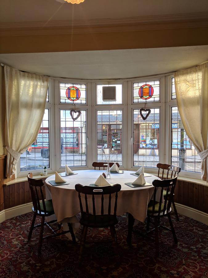 The Castle Hotel Lampeter Bagian luar foto